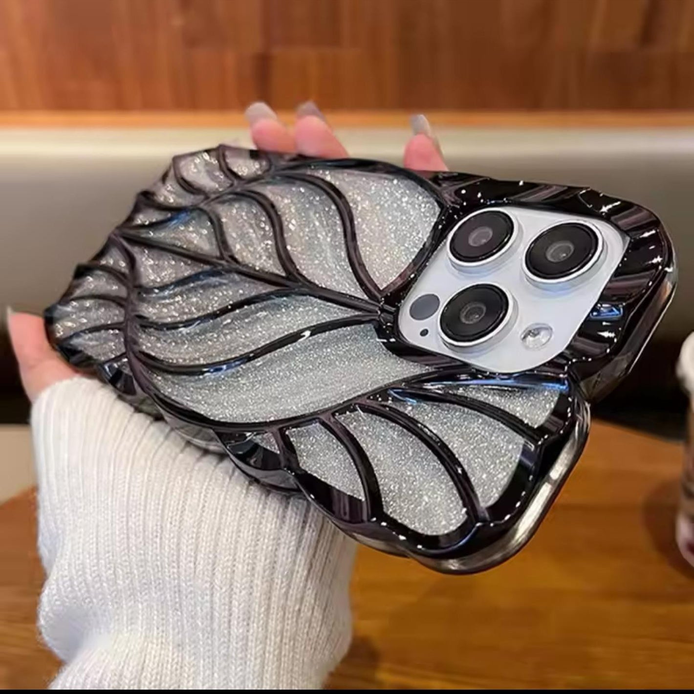 Glitzerndes Blattetui